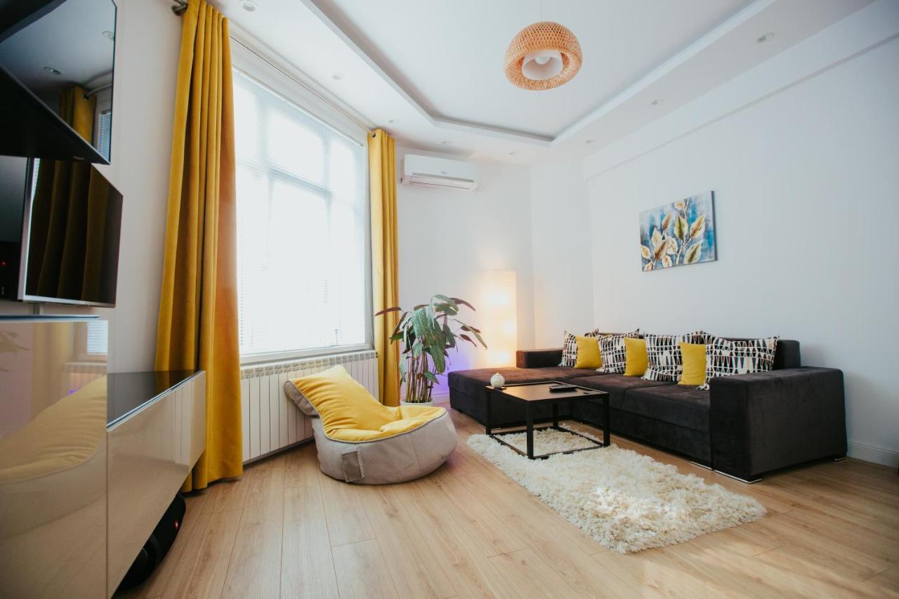 Color Apartments Corneliu Coposu 1A Street Bukarest Exterior foto
