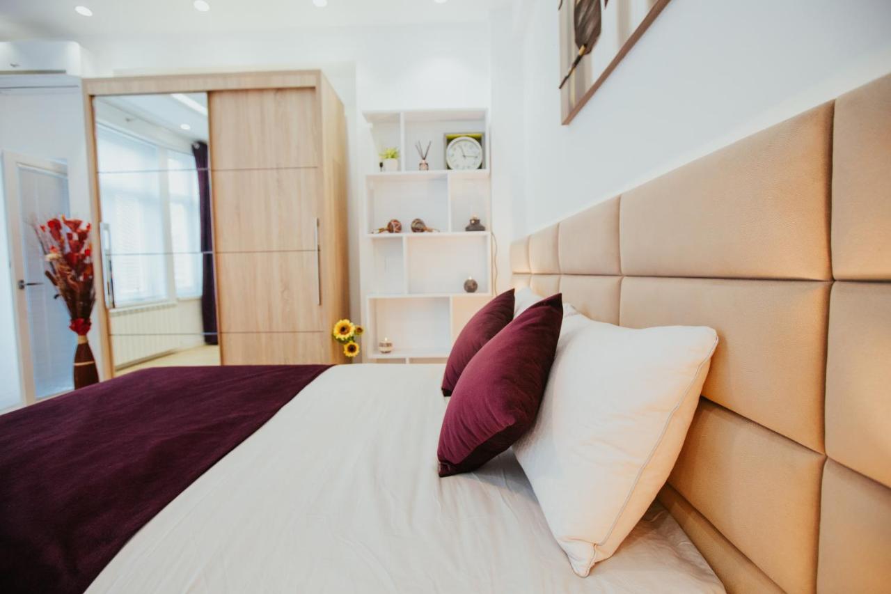 Color Apartments Corneliu Coposu 1A Street Bukarest Exterior foto
