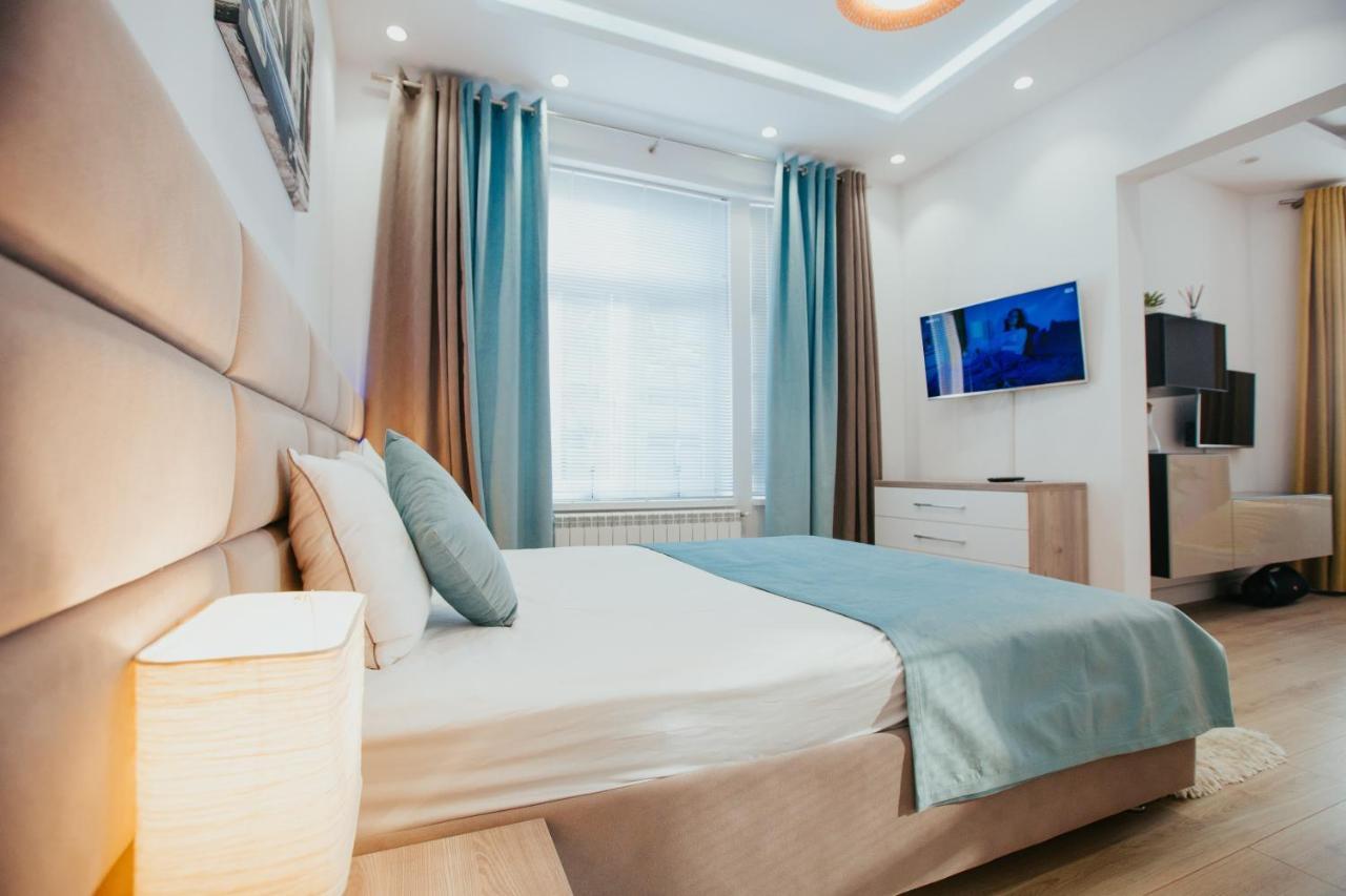 Color Apartments Corneliu Coposu 1A Street Bukarest Exterior foto