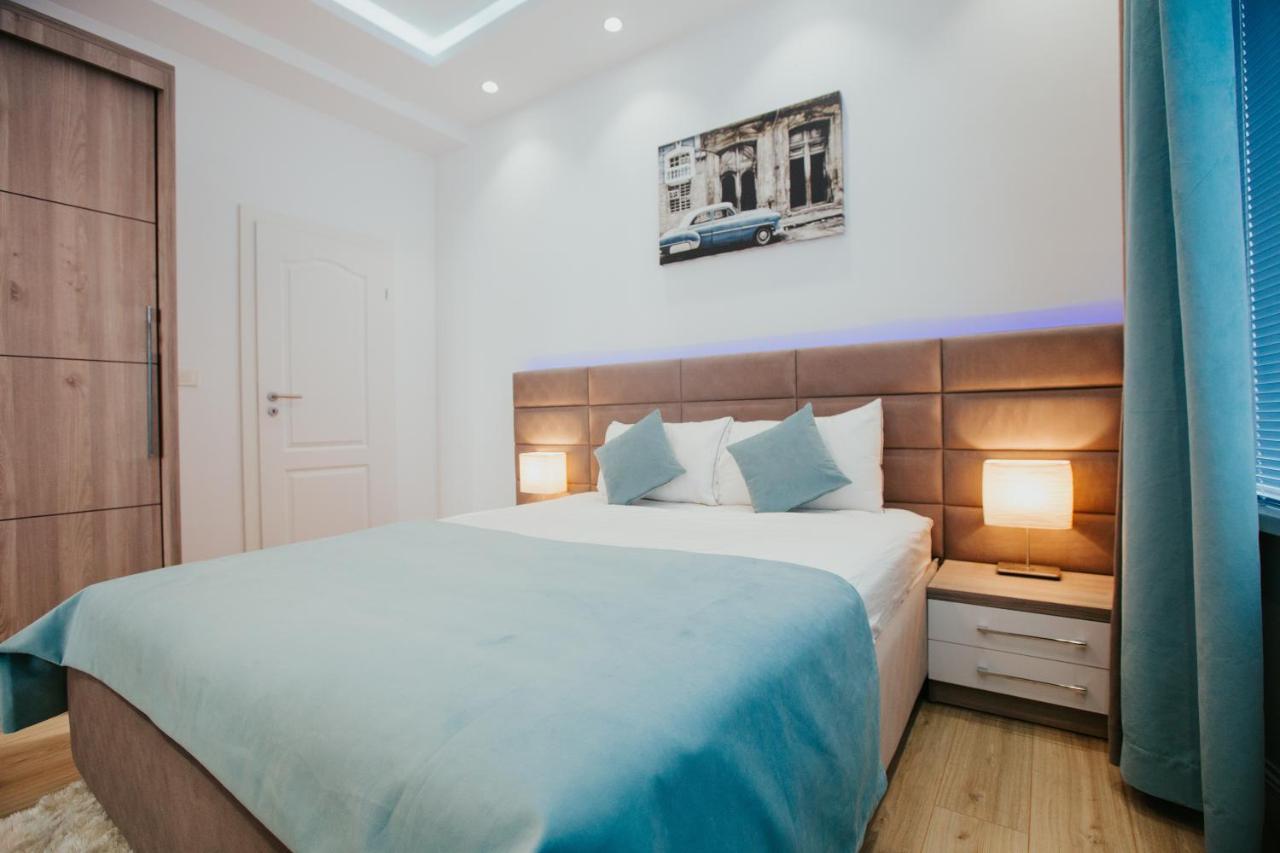 Color Apartments Corneliu Coposu 1A Street Bukarest Exterior foto